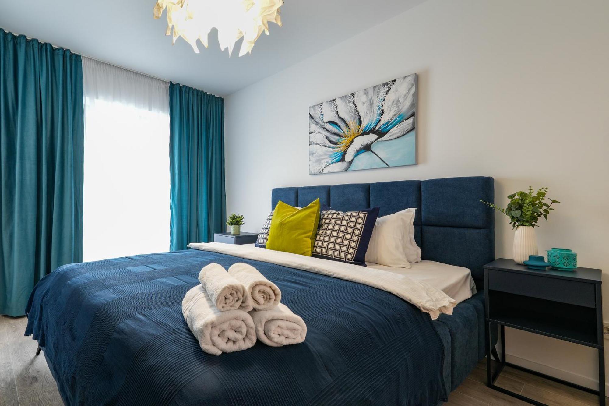 Apartment Luca - Luxury Park-view With Balcony & Parking *