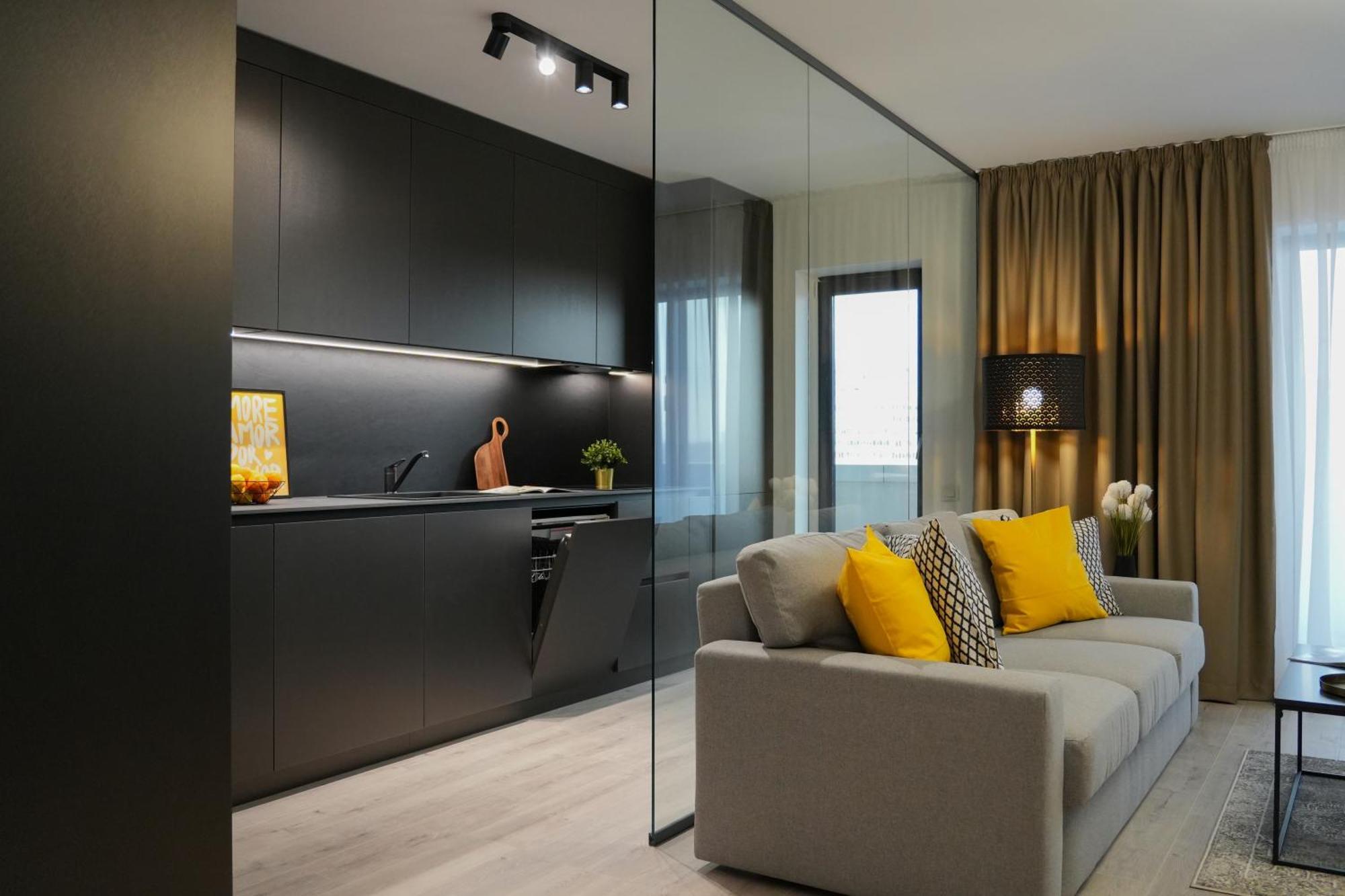Luca - Luxury Park-view With Balcony & Parking * Bucharest